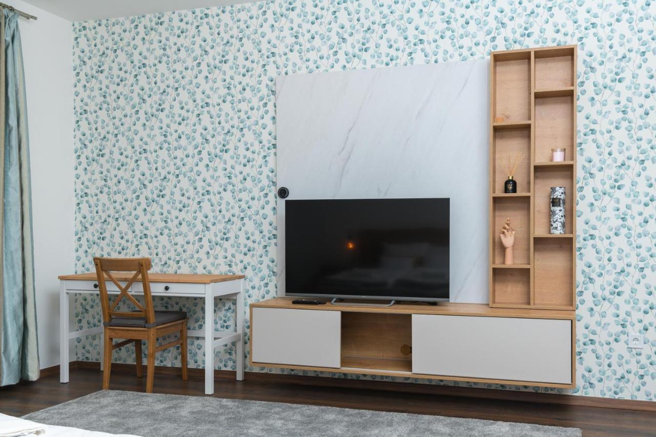 Westside By Urbanrent Apartment Budapest